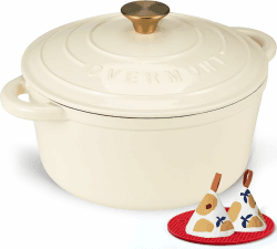 Overmont Bräter Emaille Gusseisen Topf - Schmortopf 26cm backofengeeignet - mit Deckel und Kochbuch - für Küche Backen Schmoren Braten Weiß 26cm-5.2L Cremeweiß. Angebot bei HelloDeals