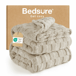 BEDSURE kuscheldecke 220x240 - Tagesdecke, Fleecedecke & Wolldecke, Sofadecke, Schachbrettmuster Decke XXL, Weiche Warme Karierte Decken für Zimmer Deko, Wohn- & Kuscheldecken, Hellbraun, 220x240 cm 01-hellbraun 220 x 240 cm Angebot bei HelloDeals