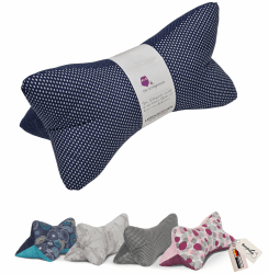 Leseknochen Nackenkissen (Mister Blue) bequem und waschbar! Handgestopft und genäht in Deutschland - Nutzbar als Nackenrolle Kissen Nackenrolle Angebot bei HelloDeals