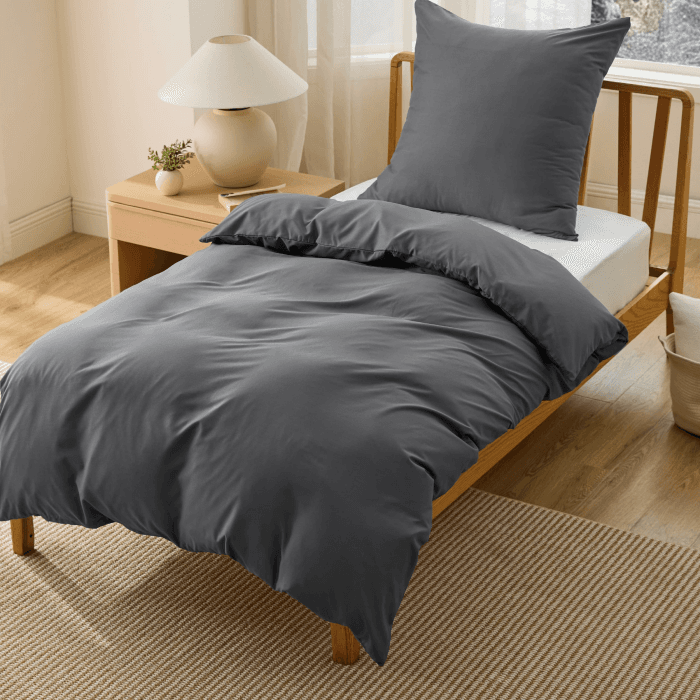 BEDSURE Bettwäsche 135x200 2teilig Anthrazit - 1 Bettbezug 135x200 cm + 1 Kissenbezug 80X80 cm, ÖKO-TEX Bettwäsche-Sets Grau Polyester Mikrofaser mit Reißverschluss 01 - Anthrazit 135 x 200 cm 2teilig Angebot bei HelloDeals