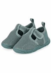 Sterntaler Badeschuhe Uni - Baby Aquaschuhe schnelltrocknend - Unisex Schwimmschuhe aus luftigem Mesh mit Klettverschluss Bequeme Strand Slipper 22 EU Mattgrün Angebot bei HelloDeals