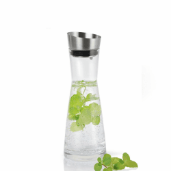 blomus -ALDOA- Wasserkaraffe, Glasgefäß, elegant, klassischer Deckel aus Edelstahl, 900ml, Farbe Clear (63169) Angebot bei HelloDeals