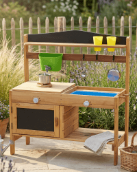 FRIEDO Matschküche Kinder Outdoor mit Schutzlasur I Inkl. Ofen und Zubehör wie 1,2 L Wasserspender, Töpfen etc. I Lasierte Gartenküche wettersicher I Sommer Kinderküche für den Garten I Mud Kitchen Angebot bei HelloDeals