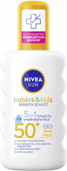 NIVEA SUN Babies & Kids Sensitiv Schutz 5in1 Sonnenspray LSF 50+, extra wasserfestes Sonnencreme Spray für Kinder, duftfreier Sonnenschutz auch für zu Ekzemen neigende Haut (200 ml) Angebot bei HelloDeals