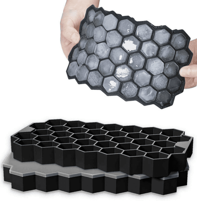 Eiswürfelform aus Silikon, 2er Pack 37-Fach Eiswuerfel Form, Stapelbar Eiswürfelbehälter Mit Deckel, Gekühlte Getränke, Whisky und Cocktails, LFGB Zertifiziert und BPA Frei Schwarz Angebot bei HelloDeals