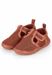 Sterntaler Badeschuhe Uni - Baby Aquaschuhe schnelltrocknend - Unisex Schwimmschuhe aus luftigem Mesh mit Klettverschluss Bequeme Strand Slipper 21/22 EU Blassbraun Angebot bei HelloDeals