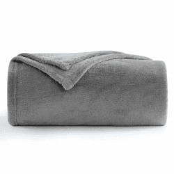 Aisbo Kuscheldecke Flauschig Decke Grau - Fleecedecke 150x200 cm Sofadecke Couchdecke, Weich Kuschelige Wohndecke Hellgrau für Wohnzimmer Sofa Couch Blanket Warme Decke XL 150 x 200 cm 01 - Grau Angebot bei HelloDeals