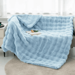 Himmelblau Bubble Decke, Sofadecke Kuschelig, 100x160 cm Flanell Plüschdecke, Warme Dicke Sofadecken Geschenk, Weich Kuschelige Tragbare Decke, Blanket für Wohnzimmer, Sofa, Schlafzimmer Himmelblau 100 x 160 CM Angebot bei HelloDeals