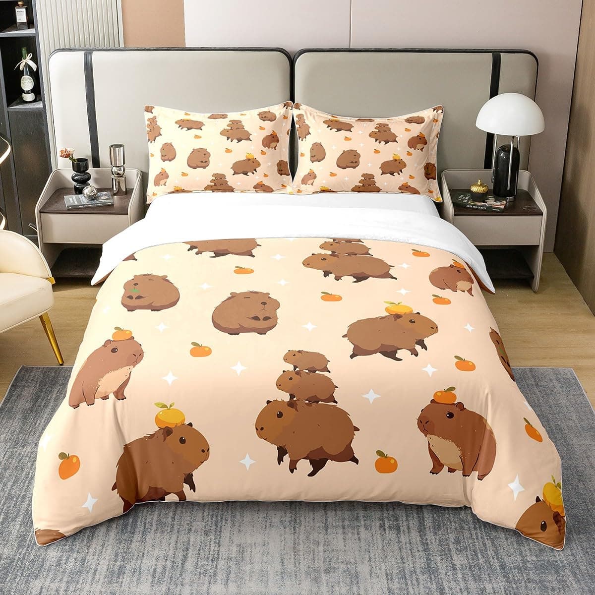 Homewish 100% Baumwolle Capybara Lover Bettbezug, Cartoon Capybara Bettwäsche Set 135x200, Kawaii Haustiere Tröster Abdeckung, Sterne Früchte Drucken Bett Set, Beige Capybara für Jungen Beige 135*200+80*80*1 Angebot bei HelloDeals