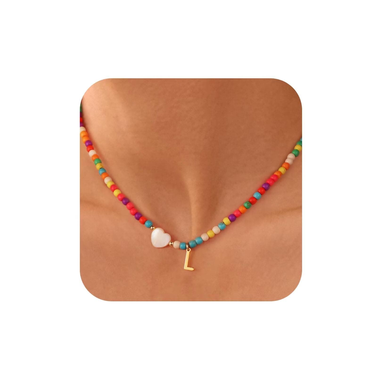 TINGN Bunte Perlenkette Damen mit Buchstaben A-Z Bunte Perlenkette Mädchen Boho Herz Kette Damen Schmuck Teenager Mädchen Geschenke für Frauen Personalisierte Geschenke L-Gold Angebot bei HelloDeals