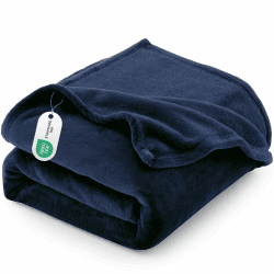 CozyLux Kuscheldecke Flauschig Decke 150x200 cm - XL Flanell Sofa Decke für Frauen, Geschenke zum Geburtstag für Mama Sie, Warme Raumgestaltung für das Zuhause, Oeko-TEX 100, 150x200, Marineblau 150x200 cm Marineblau Angebot bei HelloDeals