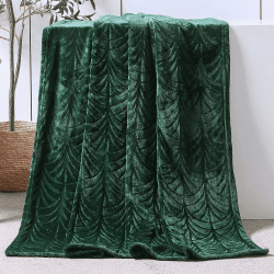 Whale Flotilla Kuscheldecke Flauschig Fleecedecke Decke 150x200 cm | Dunkelgrün, Weiche, Leichte Sofadecke Tagesdecke, Warme Flanell Couchdecke Wohndecke Dunkelgrün 150 x 200 cm Angebot bei HelloDeals