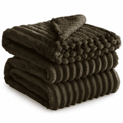 RUIKASI Kuscheldecke Flauschig Decke Braun - 230x270cm Riesig Fleecedecke Sofadecke Couchdecke für Wohnzimmer Deko Blanket, Weiche Wolldecke Warme Korddecke als Tagesdecke 230 x 270 cm Braun Angebot bei HelloDeals