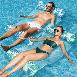 Elidepe Luftmatratze Pool, XL Pool Spielzeug Luftmatratze Wasser, 2 Stück PoolZubehör Spaß Erwachsene, 4 in 1 Wasserspielzeug Wasserhängematte (Blau & Grün) Angebot bei HelloDeals