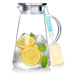 SUSTEAS 2.0L Wasserkaraffe, Glaskaraffe mit Deckel, Karaffe mit Ausgießer | Wasserkrug Borosilikatglas für selbstgemachte Getränke, Eistee, Kaffee, Milch, Wein, Saft – Spülmaschinenfest & inkl. Bürste 1800 ml Angebot bei HelloDeals