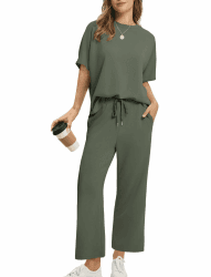 Desol Zweiteiler Damen Sommer Outfits, Trainingsanzug Sets Kurzarm Oberteil & Jogginghosen, Weites Bein Caprihosen für Freizeit & Hausgebrauch & Reisen L Olivgrün Angebot bei HelloDeals