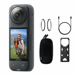 Insta360 X4 – wasserdichte 8K 360°-Action-Cam, 4K Weitwinkelvideos, Unsichtbarer Selfie-Stick Effekt, Abnehmbarer Linsenschutz, 135 min Akkulaufzeit, KI-Bearbeitung, Stabilisierung (Generalüberholt) Angebot bei HelloDeals
