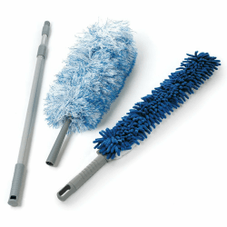 O-Cedar Mikrofaser-Set mit ausziehbarem langem Teleskopgriff, ausziehbar von 61-124,5 cm, inklusive Mikrofaser- und Chenille-Staubwedelköpfen, 3-teilig, weiß, blau Angebot bei HelloDeals