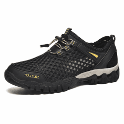 Herren Wasserschuhe, Schnell Trocknend Badeschuhe, Weich Leicht Traillaufschuhe Fitnessschuhe mit rutschfest Sohle & Breiter Zehenbox 43 EU Schwarz Angebot bei HelloDeals