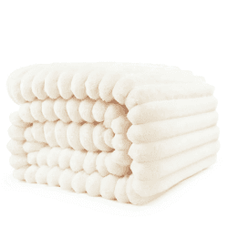 Kuscheldecke 150x200 cm - Warme Flausige Bettüberwurf Decke und Sofadecke - Ideale Geschenke für Mama, Frauen und Freundin (Beige, 150x200cm) 150x200cm Beige Angebot bei HelloDeals