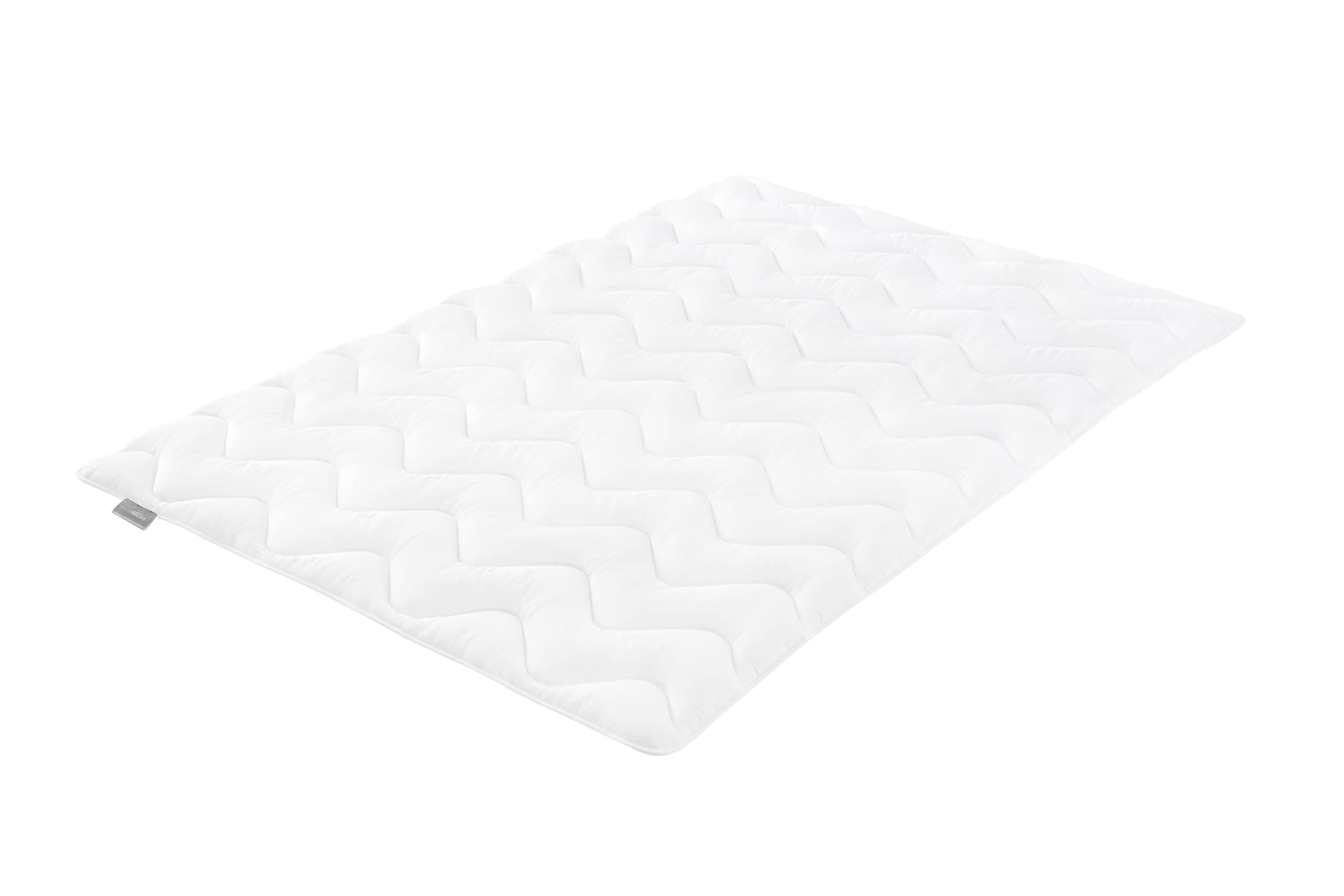 Traumnacht Ganzjahresdecke 135x200 cm, antiallergische Steppdecke, Bettdecke fürs ganze Jahr mit kuschelig weichem Microfaserbezug, Öko Tex zertifiziert, produziert nach deutschem Qualitätsstandard 135 x 200 Angebot bei HelloDeals