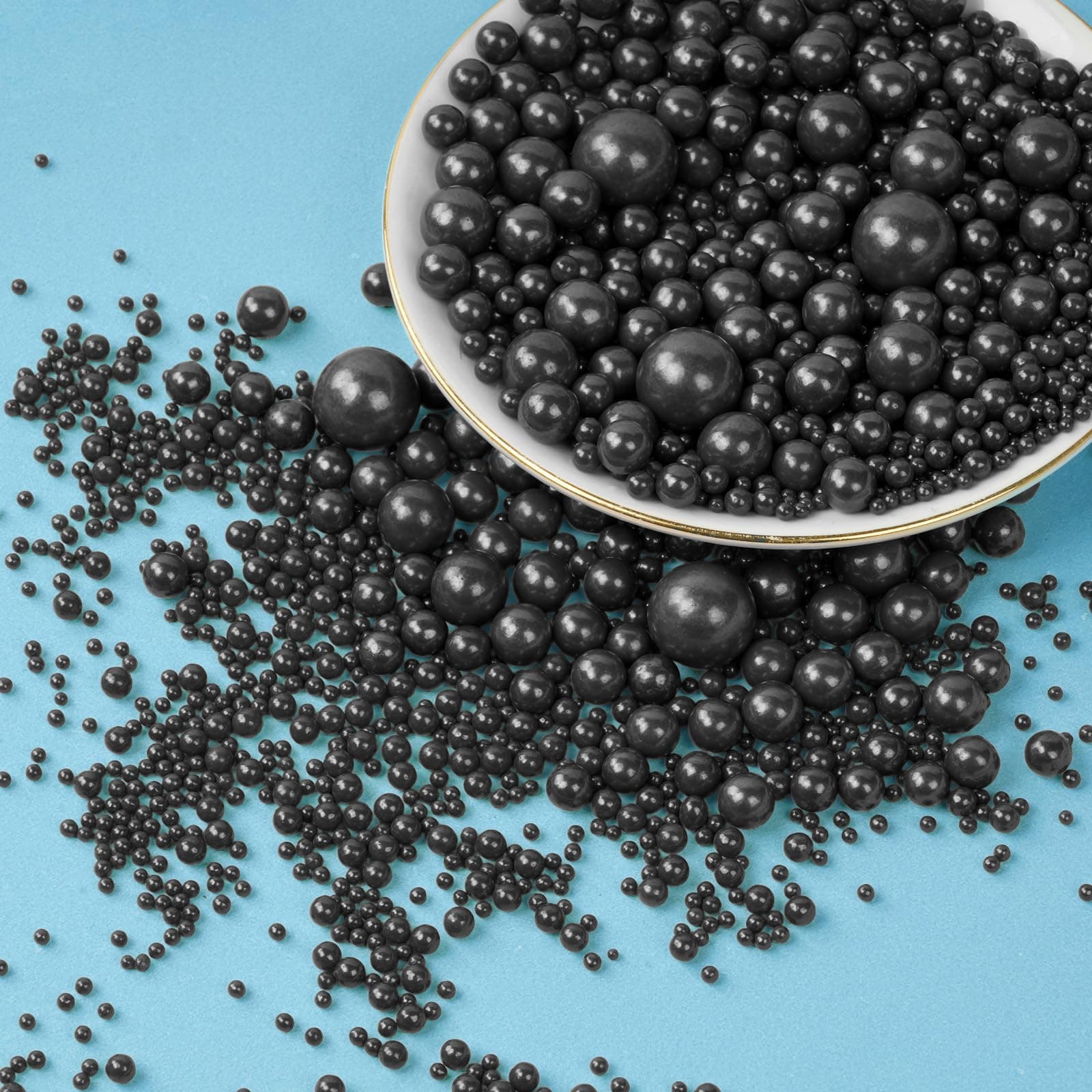 OSDUE Essbare Schwarz Zucker Streusel, 85g Essbare Schwarz Zuckerperlen Perle Zucker, Dekorperlen aus Zucker, für Tortendeko, Halloween, Thanksgiving, Weihnachtsfeier - Streu Dekor Perlmutt 85g-Schwarz