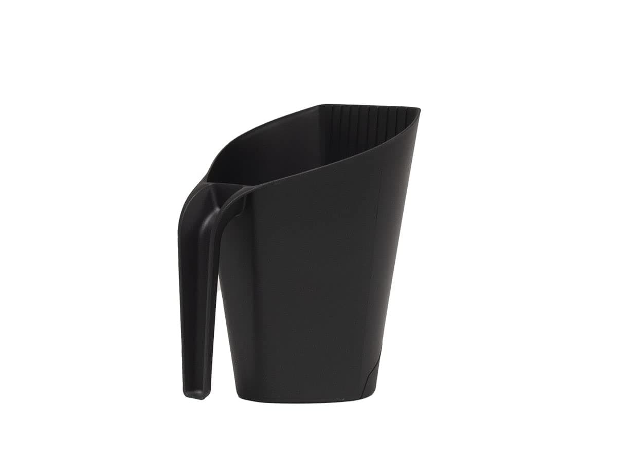 EDA - Pelletschaufel Jura Montania XL 2,4 Liter – für 1,5 kg Pellets – Schwarz, 19,3 x 16,5 x 21,9 cm