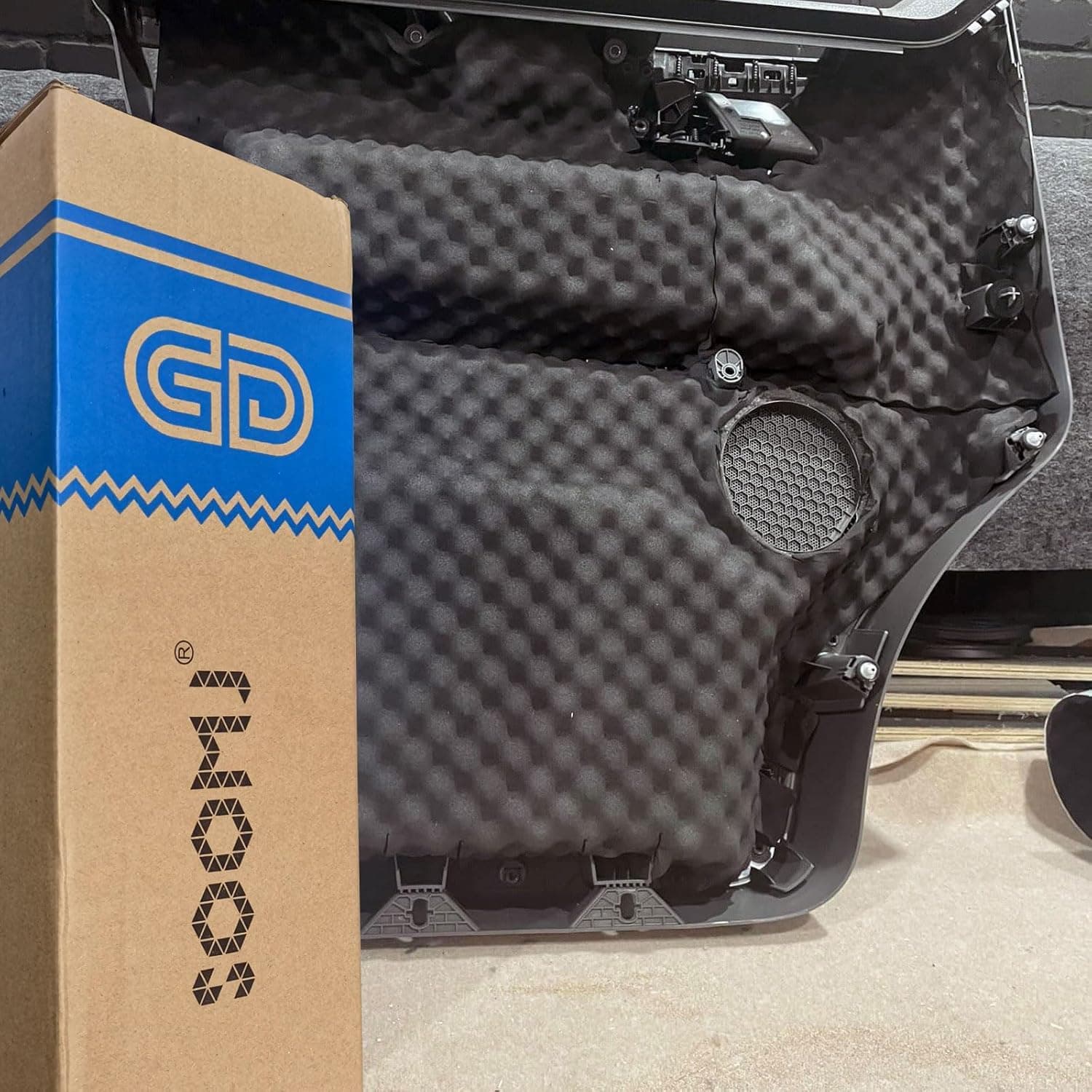 SOOMJ Dämmmatte Auto Schallschutzmatte Isolierung Matte Schaumstoff Selbstklebend Dämmmatten Raum Akustikschaumstoff Schall Dämmung Feuerfest, Feuchtigkeitsfest, Wasserdicht - 40cm x100cm