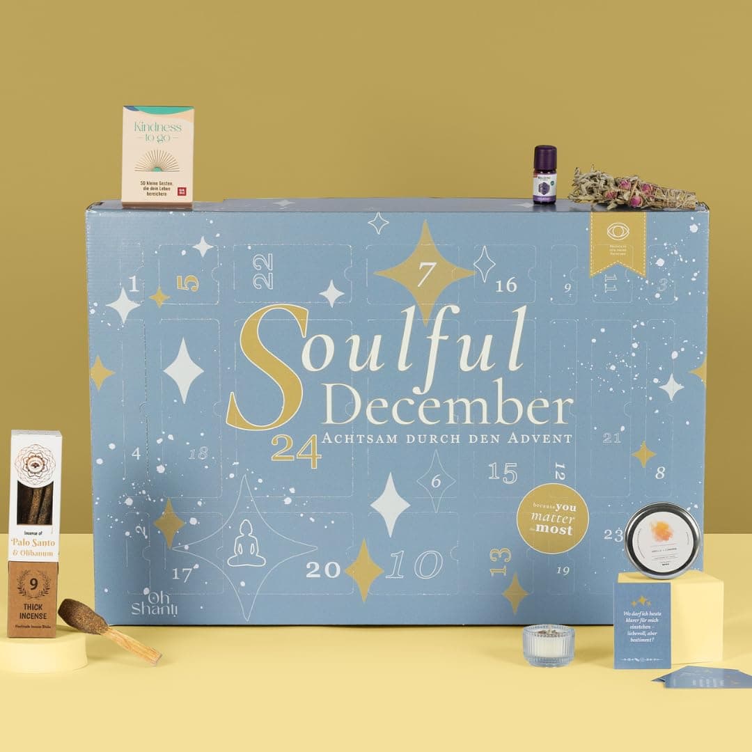 Oh Shanti® Adventskalender Selfcare 2025 | 24 hochwertige Produkte für Selbstfürsorge inkl. einer Affirmationskarte in jedem Törchen | Naturkosmetik, Kerzen, Edelsteinen & mehr | 100% Vegan, Beige