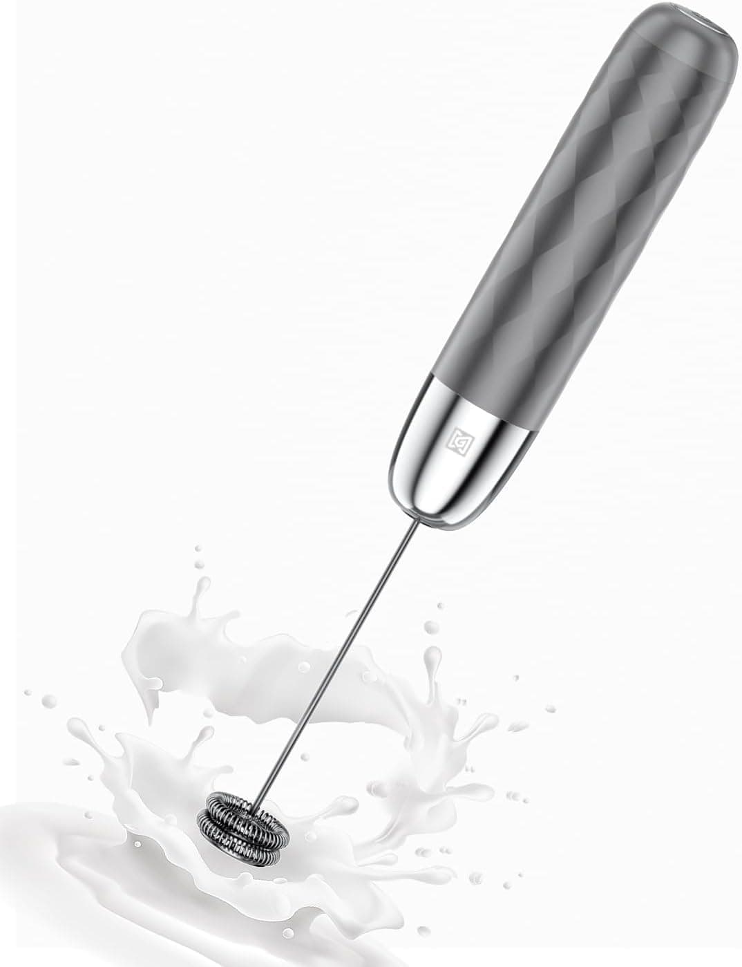 Maestri House Wiederaufladbarer Milchaufschäumer,elektrischer Handschaumbereiter, Abnehmbarer Schneebesen aus Edelstahl, Getränkemixer, Aufschäumer, Mini-Mixer für Matcha, Latte,LunaFro Mini Mittelgrau/Silber Angebot bei HelloDeals