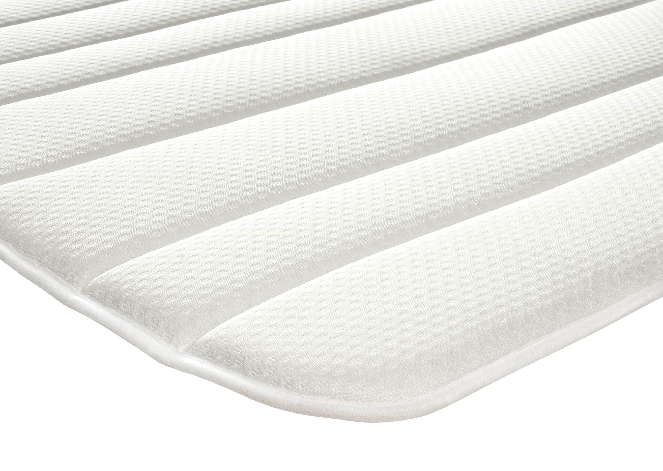 Traumnacht SleepGuard Kaltschaum-Topper, Matratzenauflage, Schoner für Matratze bis 30 cm, Allergiker geeignet, Öko-Tex Zertifiziert, 90 x 200 cm, produziert nach deutschem Qualitätsstandard Angebot bei HelloDeals