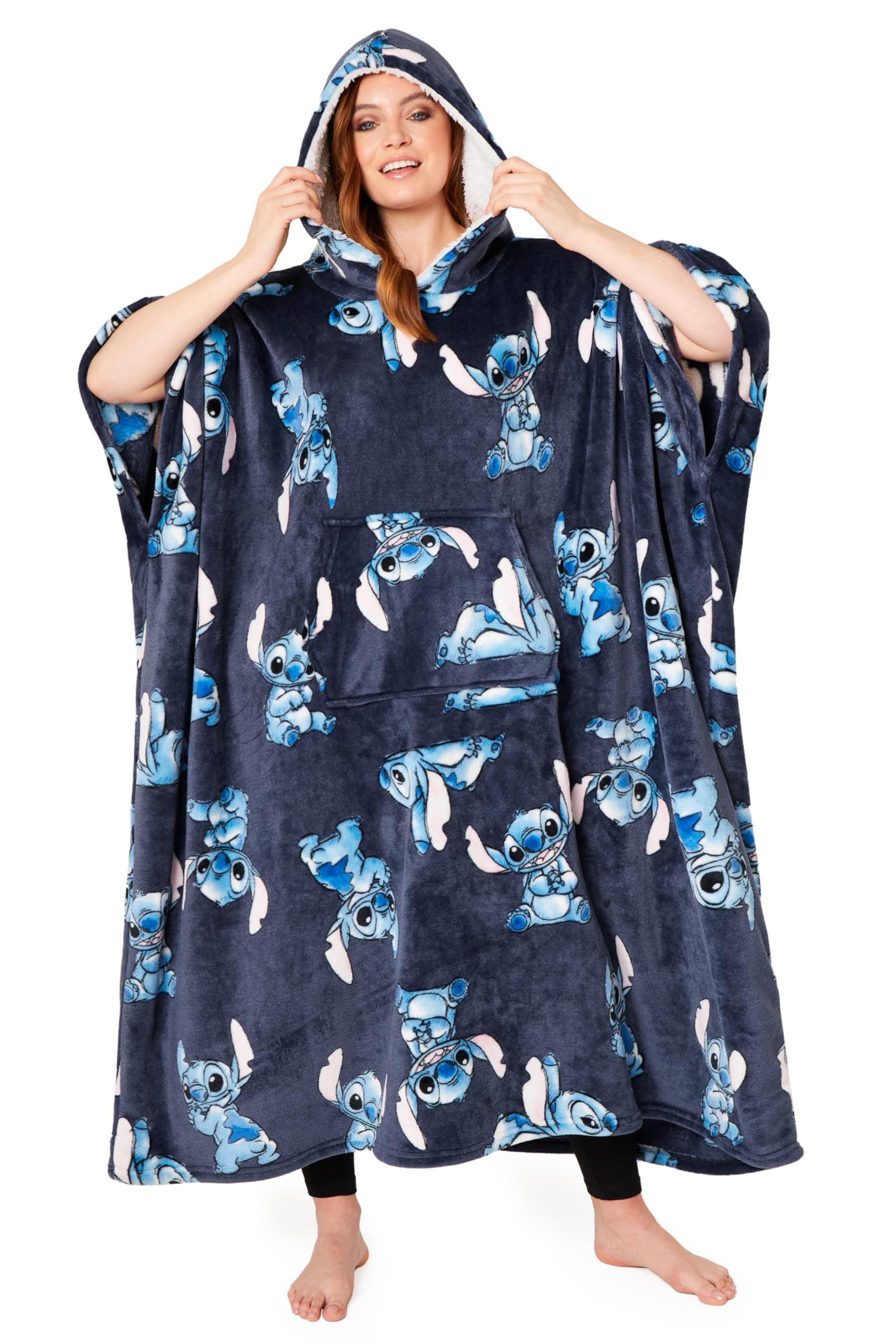 Disney Übergroße Damen Hoodie Decke mit Ärmeln - Stitch Oversized Kapuzenpullover Fleece Tragbare Decken für Frauen Angebot bei HelloDeals
