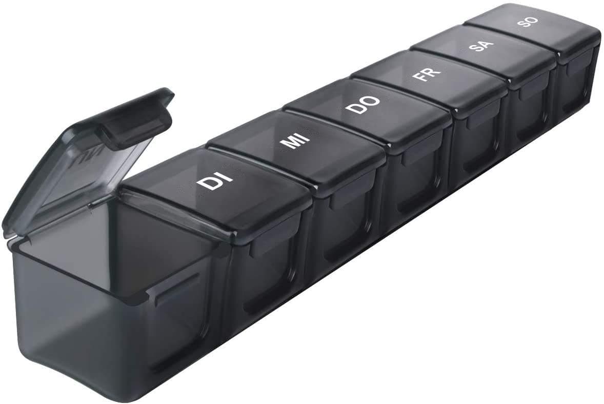 Tablettenbox 7 Tage Deutsch, SUKUOS XL Groß Pillendose 7 Fächer, Medikamenten-Box für 7 Tage (Schwarz) Schwarz-deutsche Angebot bei HelloDeals
