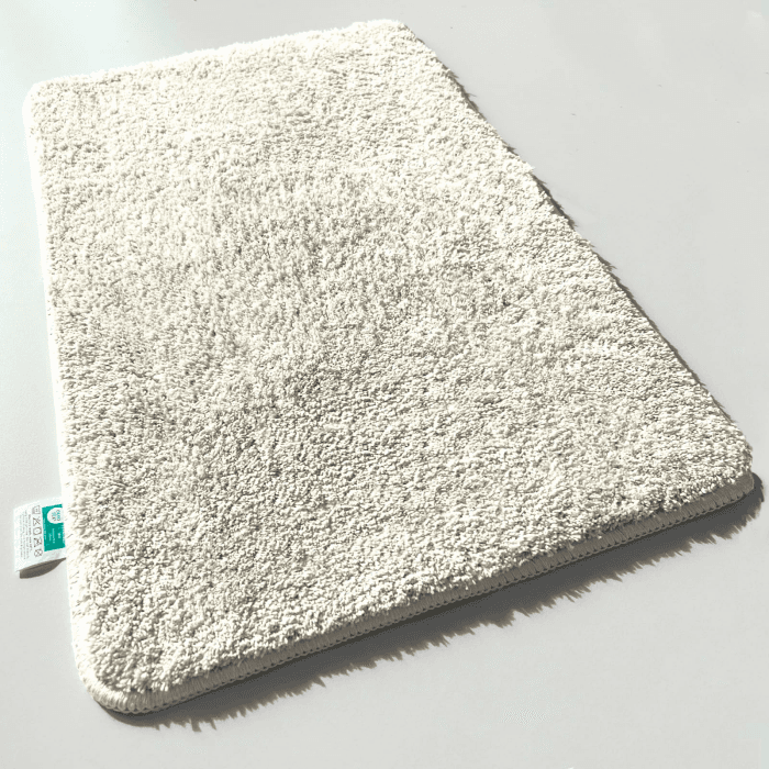 casa pura Badematte Creme weicher, Flauschiger Badezimmerteppich in Shaggy Optik, Badvorleger rutschfest waschbar - Duschvorleger, Teppich Fußmatte für Badezimmer, Dusche 70x120 cm, Ivory Sky Soft 70 x 120 cm Creme Angebot bei HelloDeals
