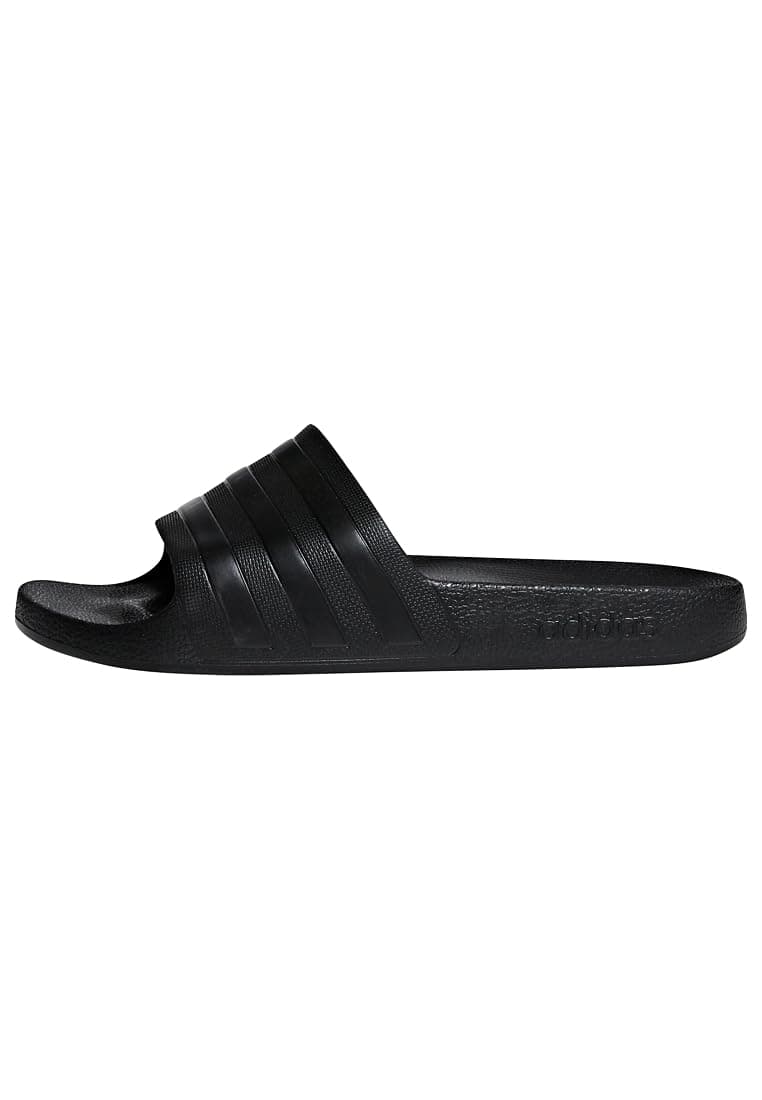 adidas Unisex Adilette Aqua SlidesRUTSCHEN 44.5 EU Core Black Core Black Core Black Angebot bei HelloDeals