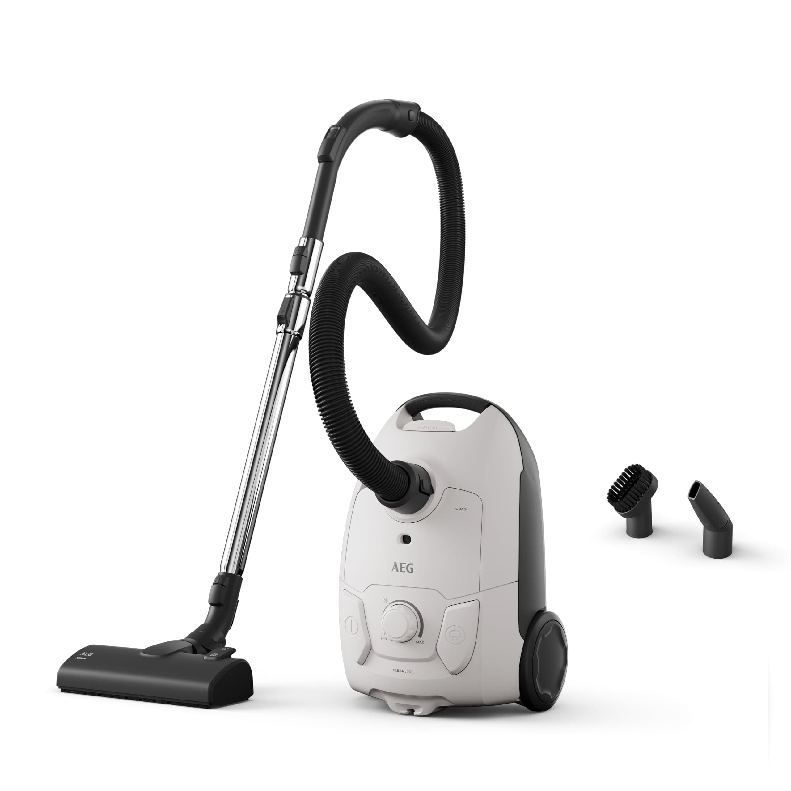 AEG CLEAN 5000 Staubsauger mit Beutel, Hohe Saugleistung, 37 % Recyclingkunststoff, AllFloor Bodendüse mit Klicksystem, 2in1 Multifunktionsdüse, 8,5m Aktionsradius, Waschbarer Hygiene-Filter, AB51C1SW Angebot bei HelloDeals