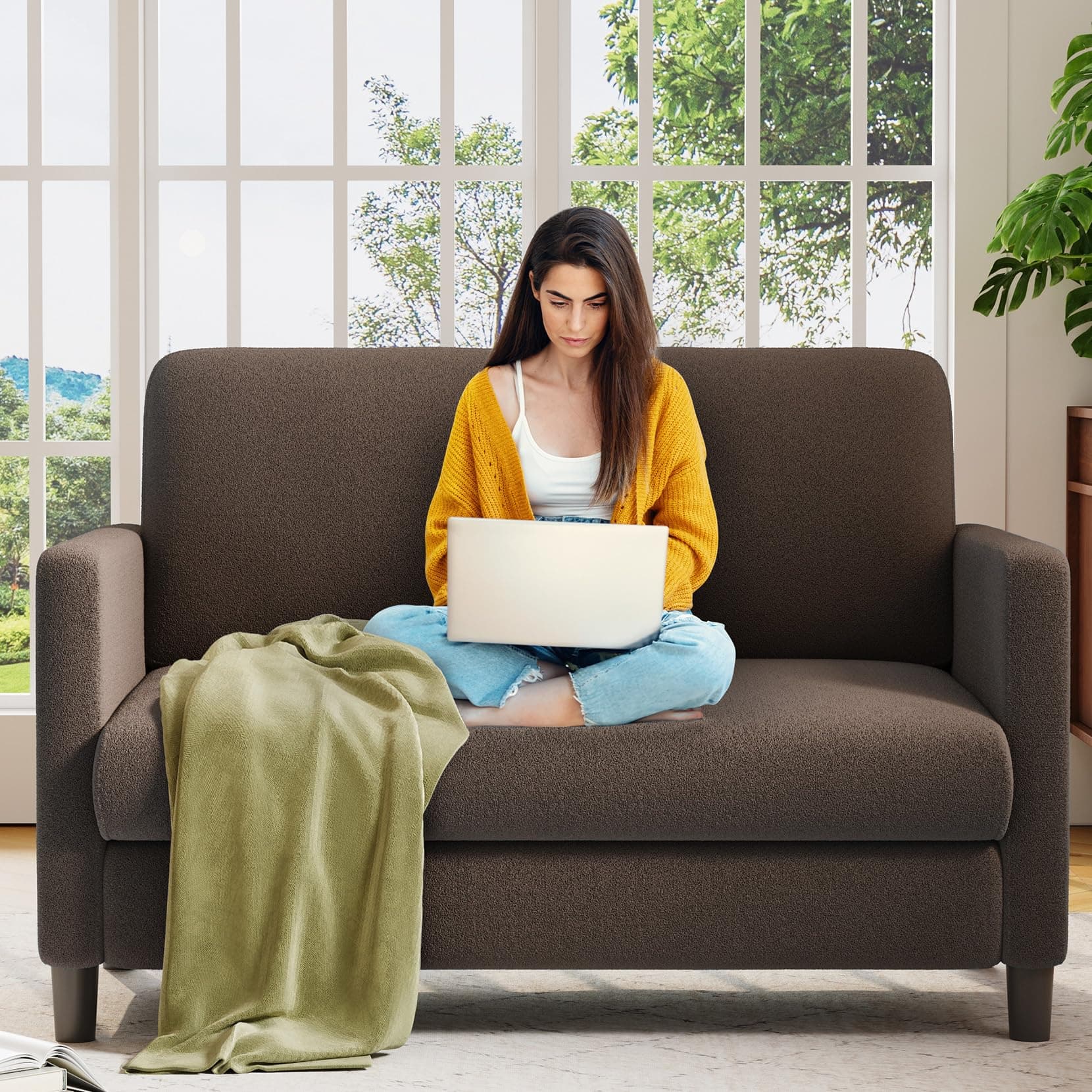 Welzona Sofa 2 Sitzer Klein, 130cm Teddy Kleines 2er Sofa für Wohnzimmer | Bequemer Teddy-Stoffbezug, Werkzeugfreies Aufstellen, Bezüge Waschbar, 2-Seater Sofa für Schlafzimmer, Vollholz, Braun Braun Federunterstütztes Sitzkissen 130cm Angebot bei HelloDeals